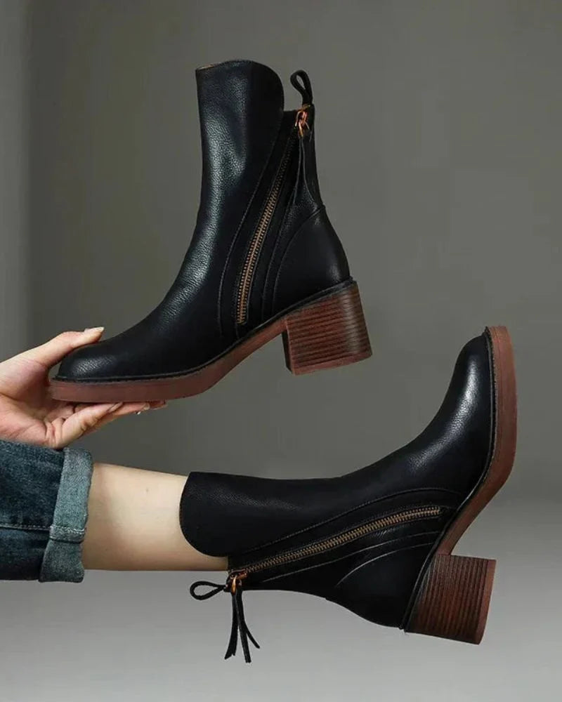 Léonie™ — Tronchetti cognac con tacco in legno, vista laterale